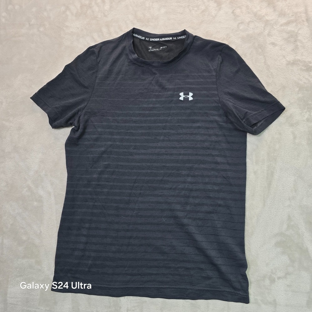 Under Armour Seamless T-Shirt Mens Medium Black Striped Athletic Gym Performance